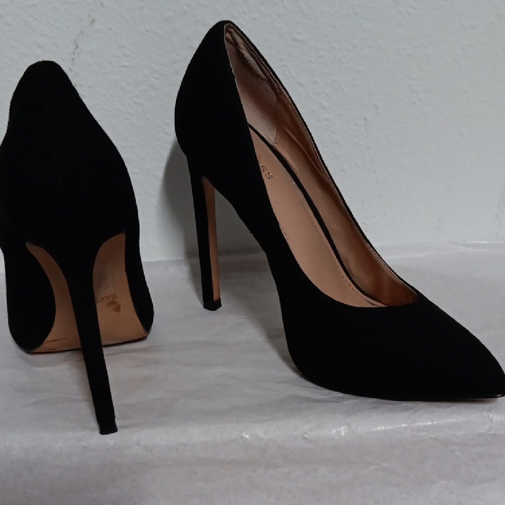 Chic Black Suede Heels